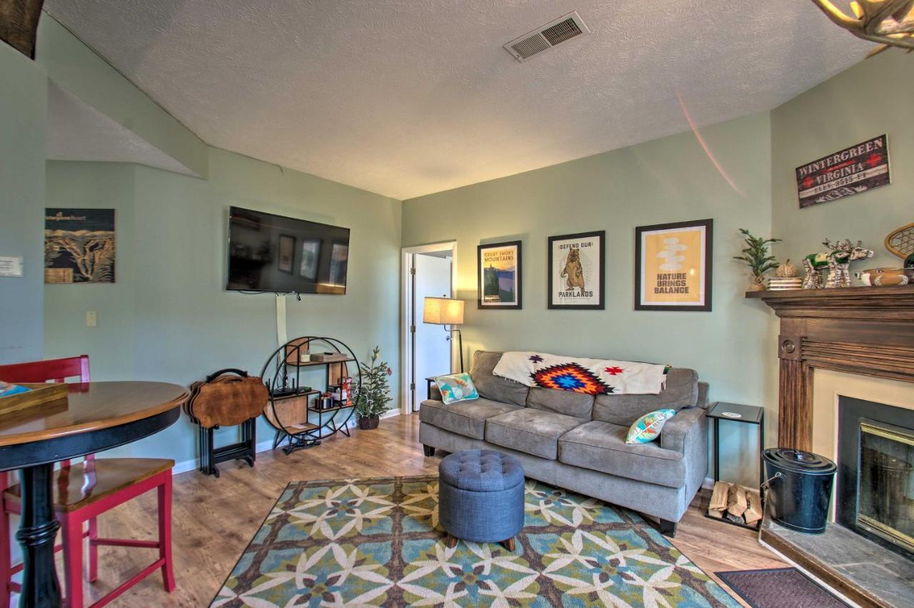 Wintergreen Resort Mountain Condo With Pool Access! Lyndhurst Exteriör bild