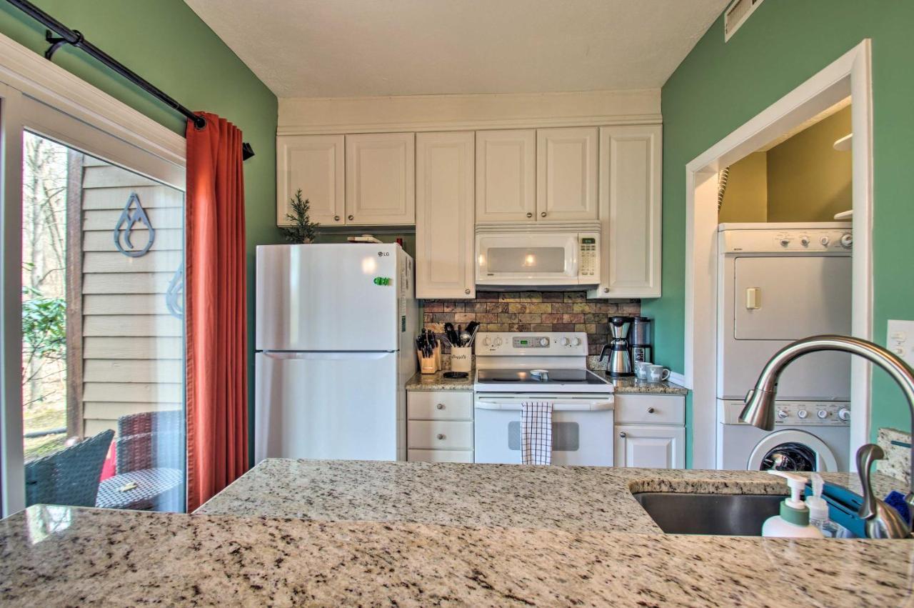 Wintergreen Resort Mountain Condo With Pool Access! Lyndhurst Exteriör bild