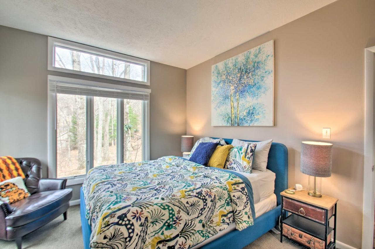 Wintergreen Resort Mountain Condo With Pool Access! Lyndhurst Exteriör bild