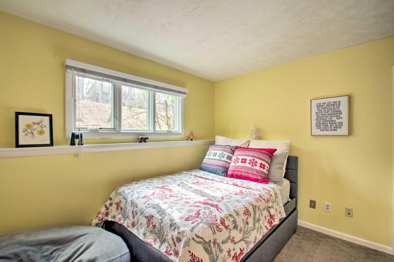 Wintergreen Resort Mountain Condo With Pool Access! Lyndhurst Exteriör bild