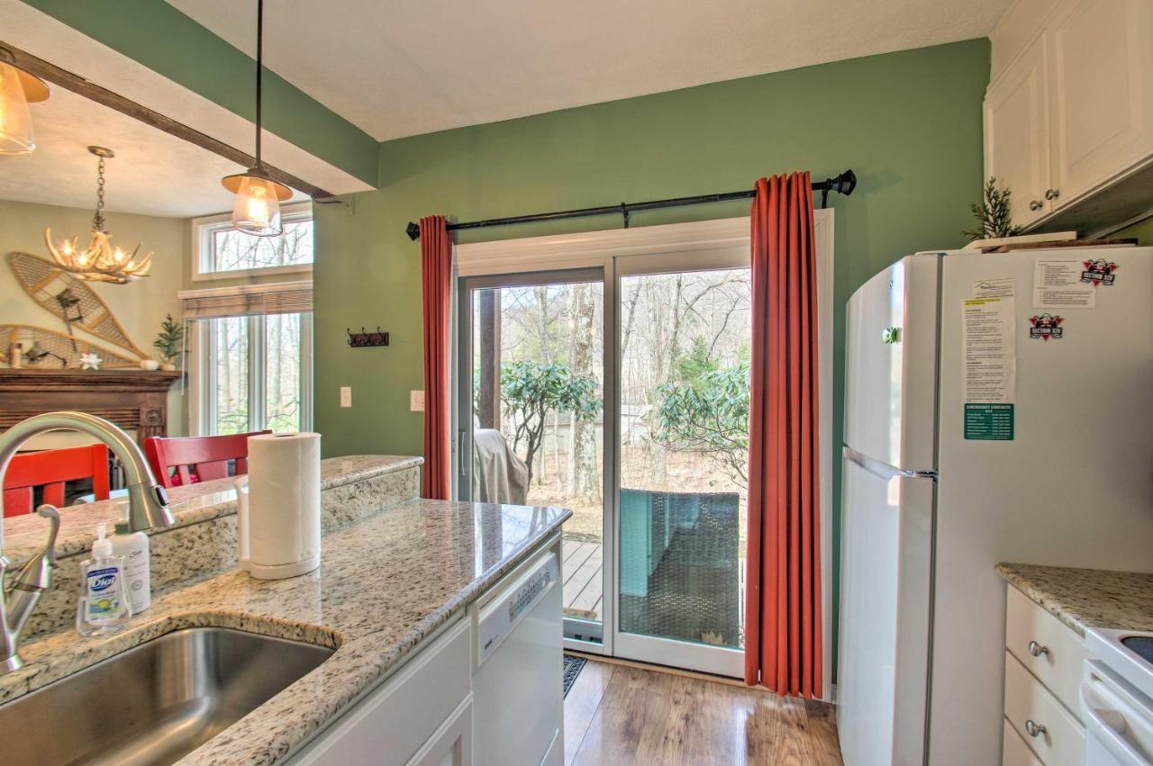 Wintergreen Resort Mountain Condo With Pool Access! Lyndhurst Exteriör bild